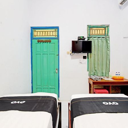 Capital O 92929 Hotel New Tirta Kencana Syariah Tegal  Exterior foto