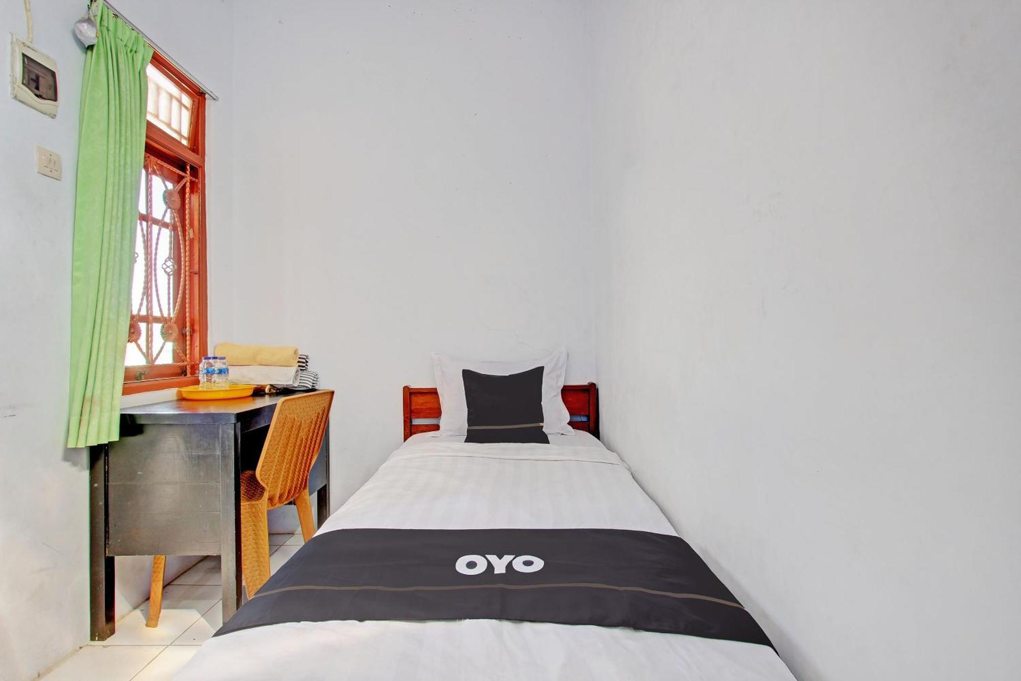 Capital O 92929 Hotel New Tirta Kencana Syariah Tegal  Exterior foto