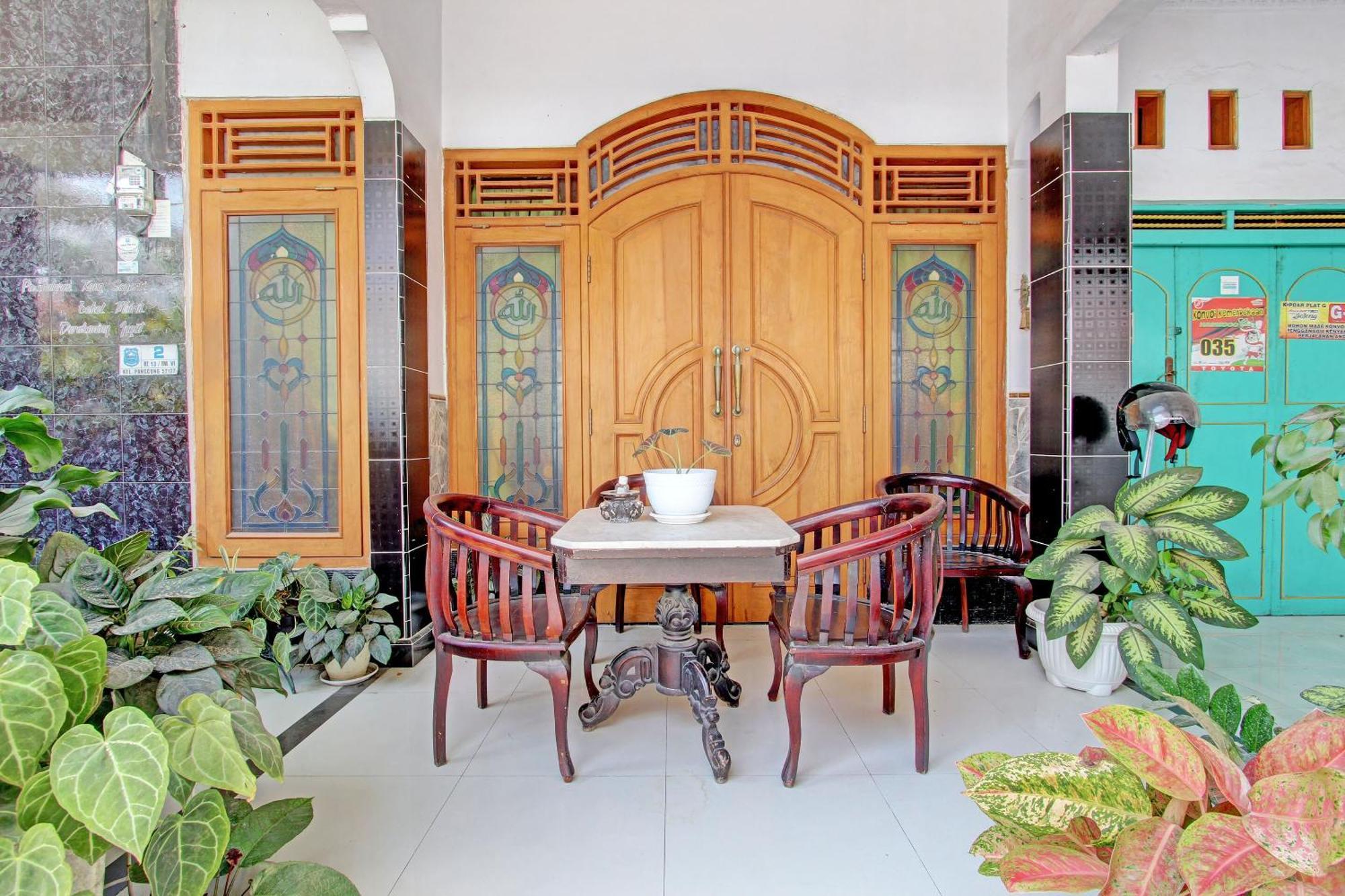 Capital O 92929 Hotel New Tirta Kencana Syariah Tegal  Exterior foto